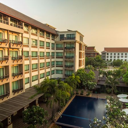 Royal Empire Premium Hotel Siem Reap Exterior photo