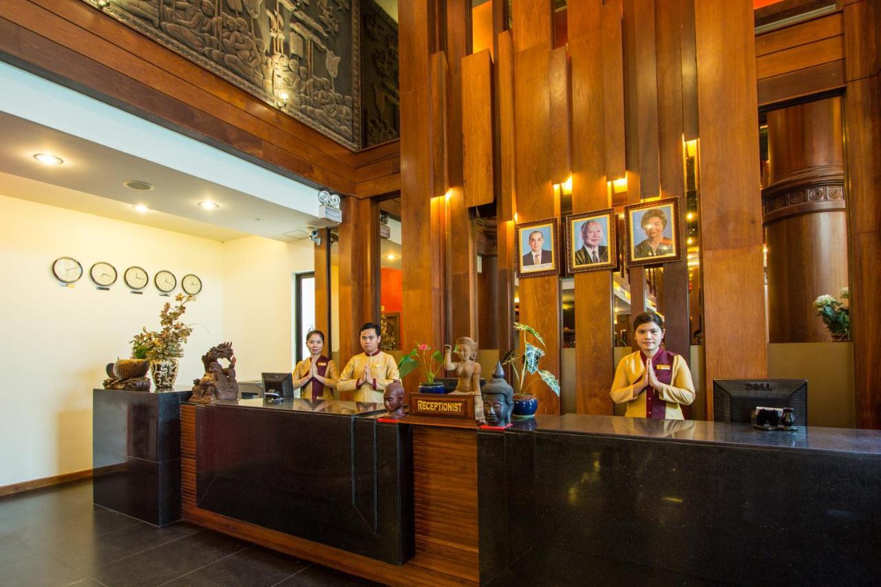 Royal Empire Premium Hotel Siem Reap Exterior photo