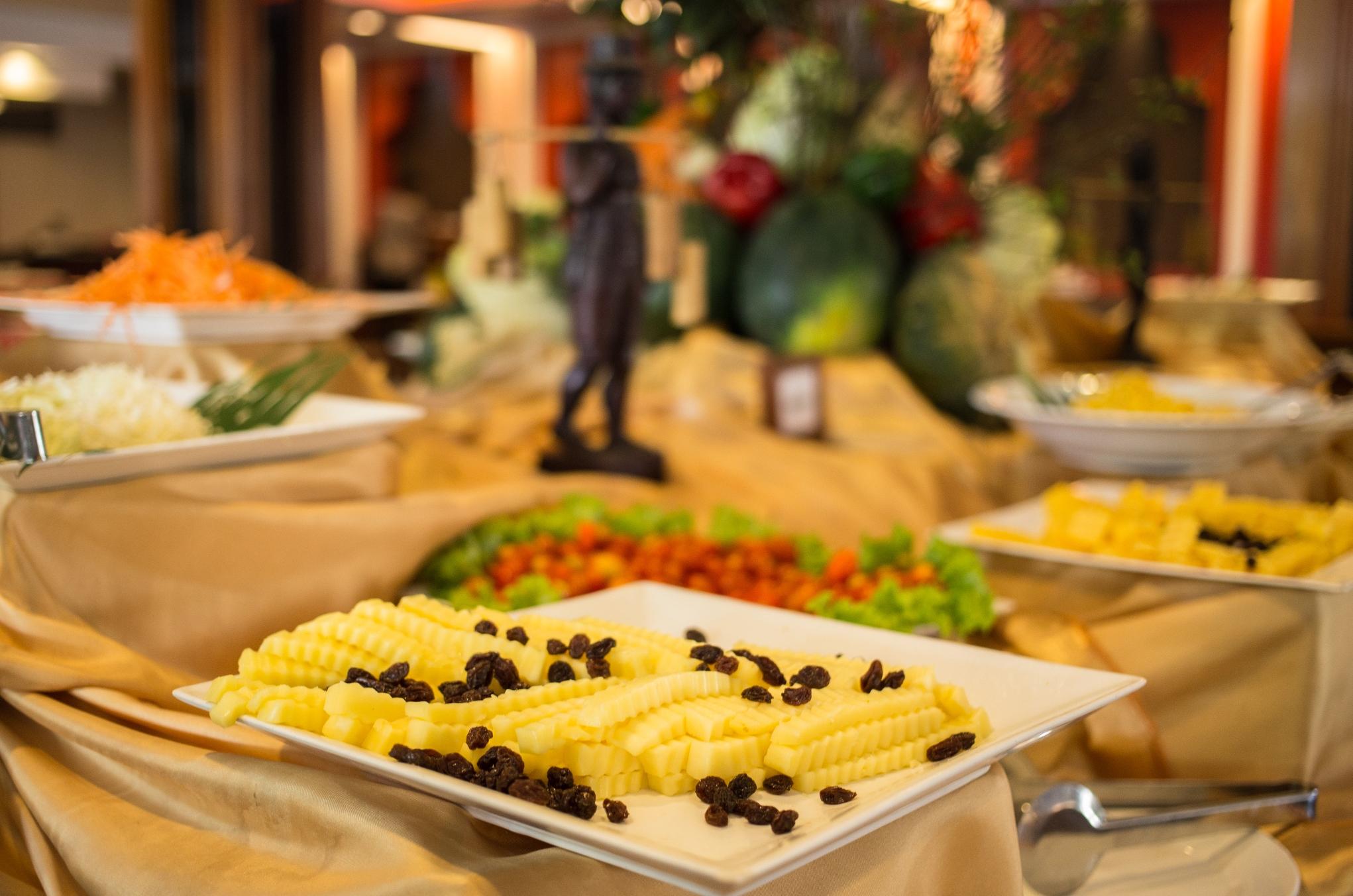 Royal Empire Premium Hotel Siem Reap Exterior photo