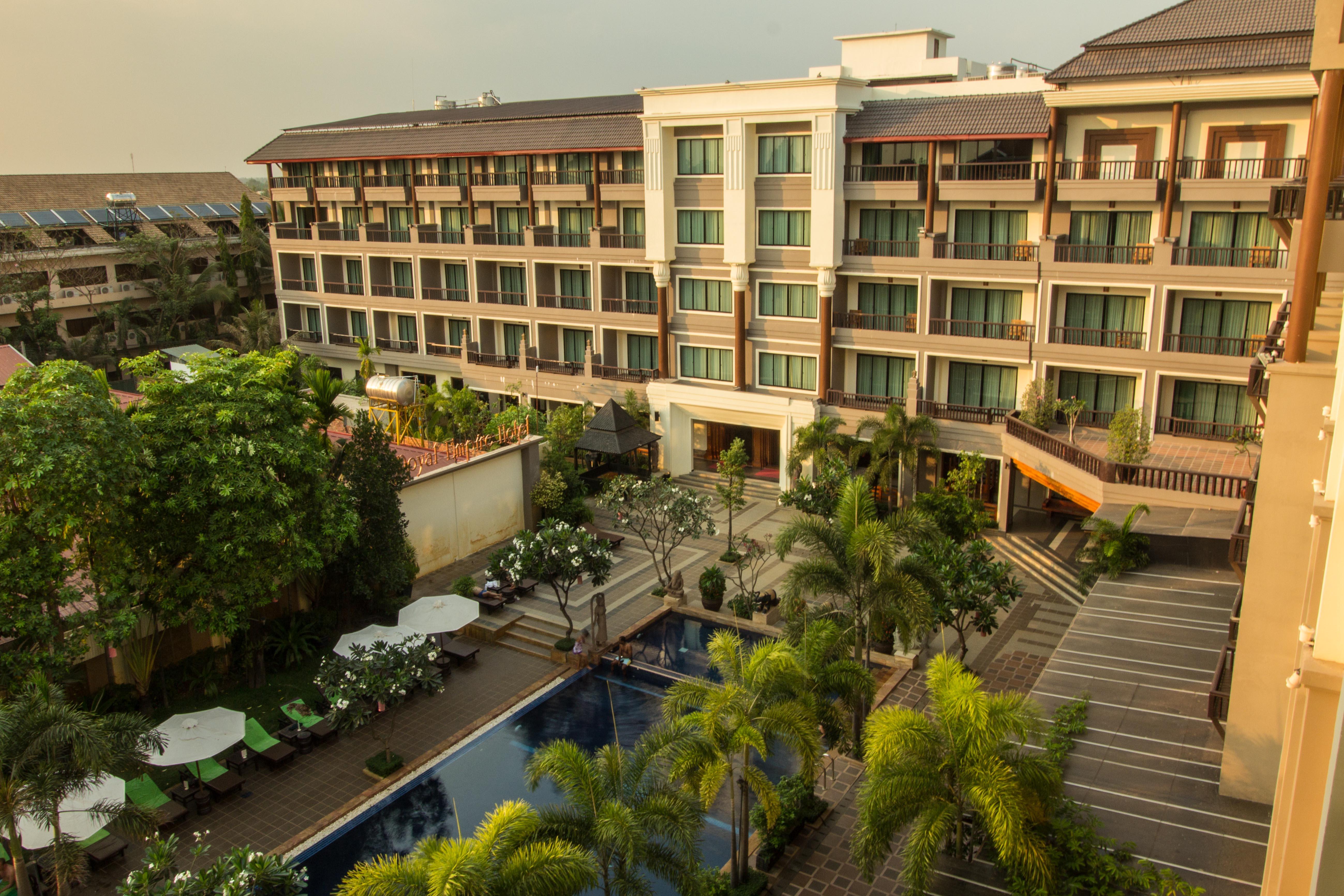 Royal Empire Premium Hotel Siem Reap Exterior photo