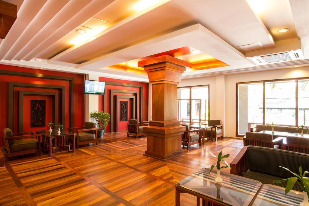 Royal Empire Premium Hotel Siem Reap Exterior photo